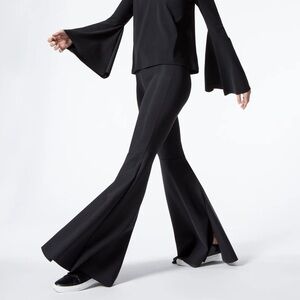 Carbon38 - Mercer Flare Pants  - Black